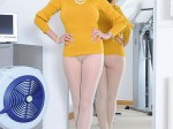 MILFs Pantyhose